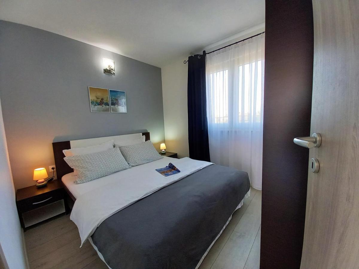 Apartments Antunovic Умаг Екстер'єр фото