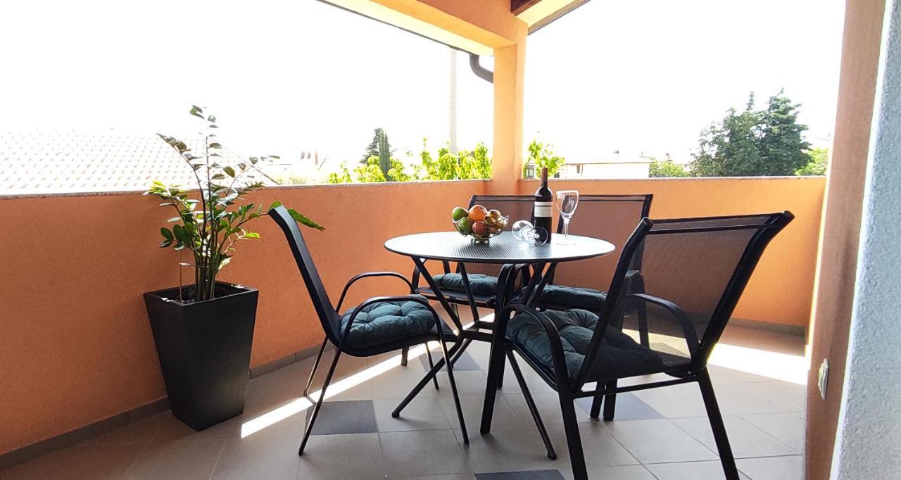 Apartments Antunovic Умаг Екстер'єр фото