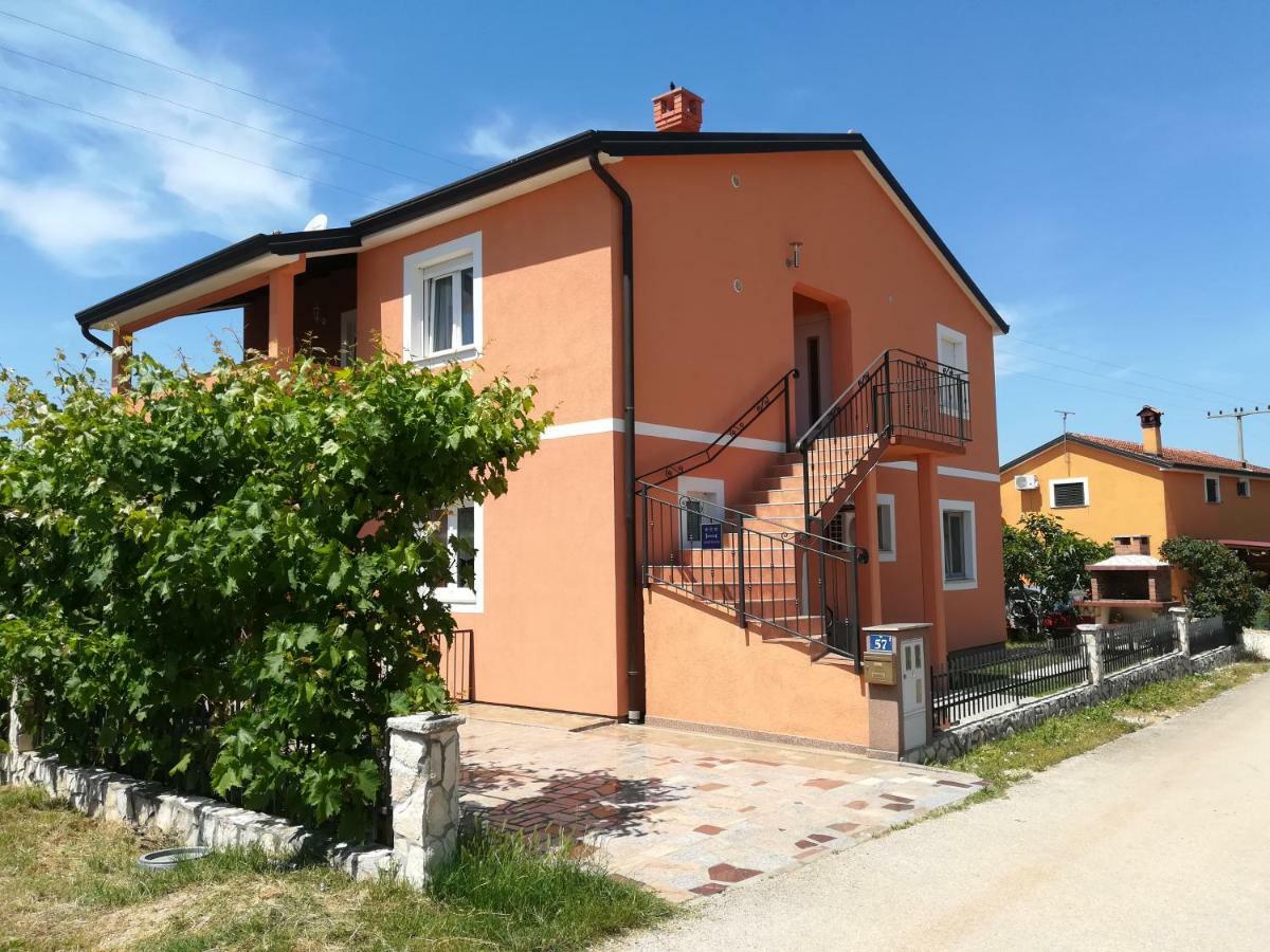 Apartments Antunovic Умаг Екстер'єр фото